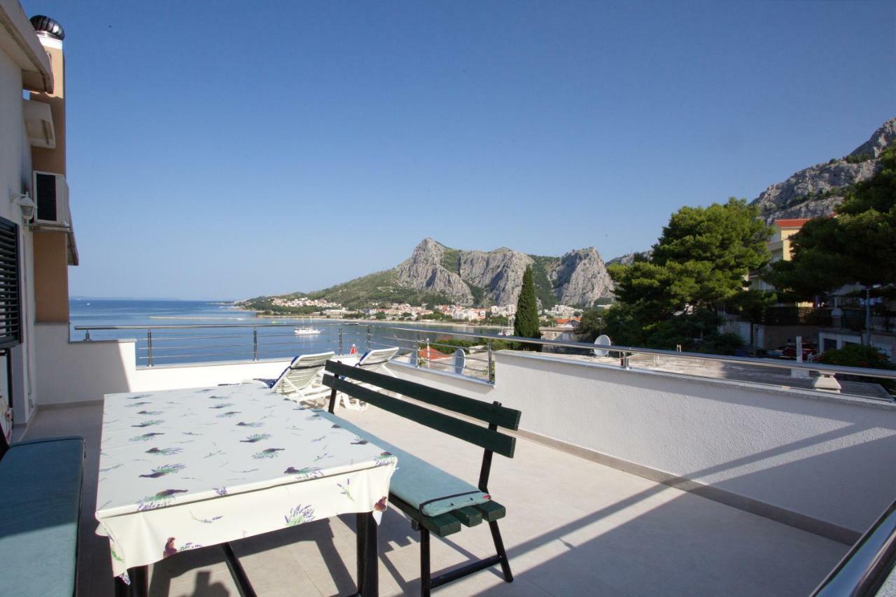 Apartment Lelas Omiš Extérieur photo